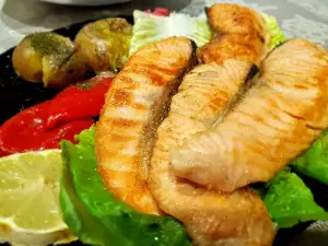 Fried Salmon Fillet with a Wonderful Garnish