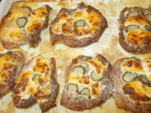 Pork Steaks with Processed Cheese, Pickles and Beer