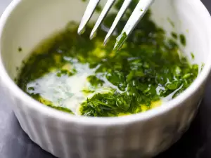 Parsley Dressing with Garlic