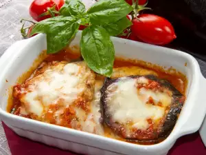 Eggplant with Minced Meat and Tomato Sauce