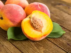 Peach Seeds - What to Use Them for