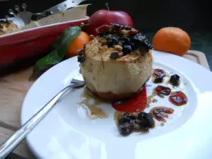 Baked Stuffed Apples with Dried Fruit