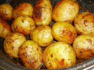 Baked New Potatoes in Soy Sauce