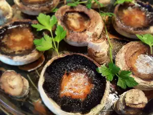 Oven-Baked Button Mushrooms with Butter