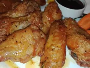 Spicy Chicken Wings with Sauce