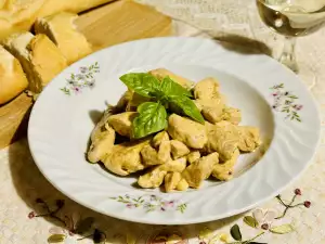 Chicken Breasts with White Wine, Cream and Garlic