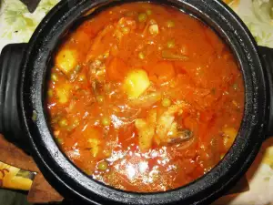 Chicken with Vegetables in a Clay Pot