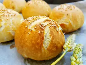 Pretzel Buns