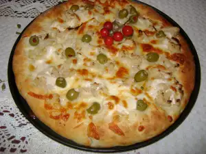 Pizza with Cauliflower and Olives