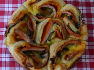 Closed Puff Pastry Pizza Roll