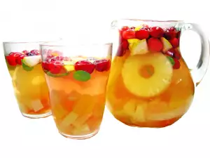 Sangria with White Wine