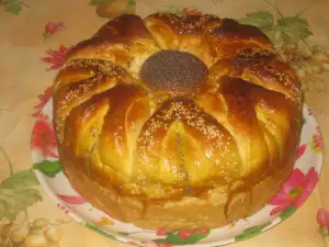 Round Loaf with Seeds in a Pot