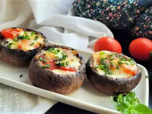 Stuffed Portobello Mushrooms with Bacon and Cheeses