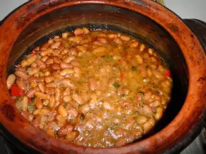 Lean Beans and Veggies in a Clay Pot