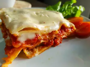 Lean Lasagna with Tomato Sauce