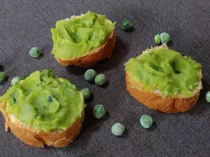 Vegan Potato and Pea Puree