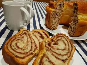 Potica (Sweet Slovenian Nut Roll)