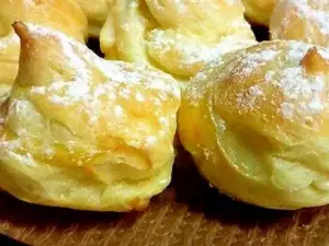 Elegant Mini Profiteroles