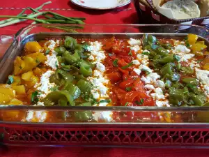 Triple Pepper Spring Dish