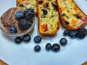 Fruit Cake with Protein and Blueberries