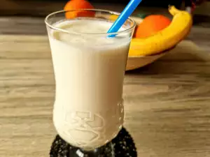 Egg White, Banana and Cottage Cheese Protein Shake