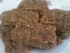 Banana and Oat Protein Bars with Seeds