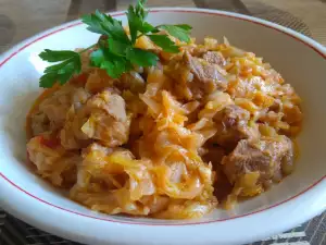 Aromatic Cabbage with Pork