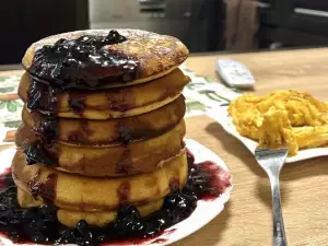 Fluffy American Pancakes with Baking Powder