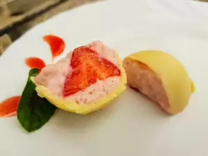 Strawberry Domes with White Chocolate and Mousse