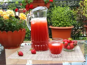 Homemade Strawberry Syrup