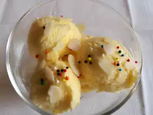 Homemade Egg Ice Cream