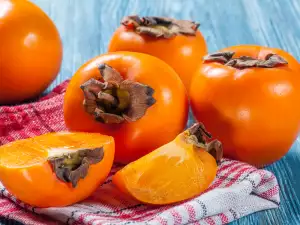 Persimmon Seeds - Benefits and Uses