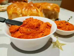 Dried Red Pepper and Onion Spread