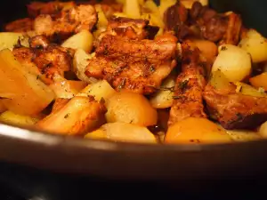 Mouth-Watering Pork Ribs with Potatoes