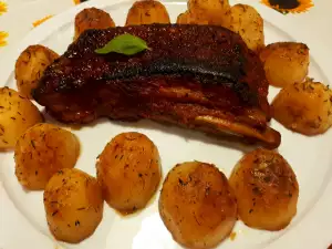 Oven-Baked Rack of Ribs with Honey