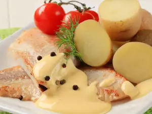 Hollandaise Sauce with Flour