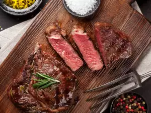 Grilled Ribeye Steak with Mustard