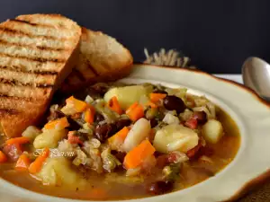 Tuscan Ribolita Soup (Ribollita toscana)