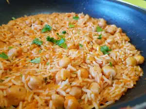 Turkish-Style Rice with Chickpeas