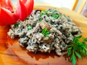 Pan-Fried Rice with Mushrooms and Eggs