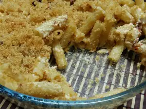 Rigatoni with Dried Tomatoes and Goat Cheese