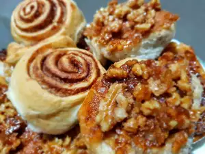 Caramel Walnut Rolls