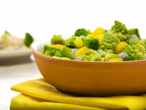 Romanesco broccoli Salad