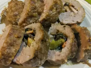 Turkey Roulades with Mustard and Wine