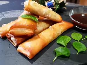 Duck Rolls with Sweet and Sour Fig Sauce