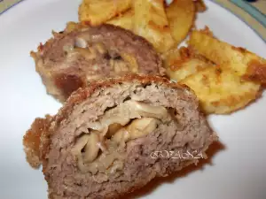 Minced Meat Roll with Mushrooms and Onions