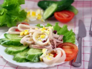 Greek Salad with Calamari