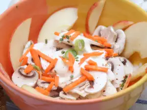 Gourmet Salad with Apples and Mushrooms