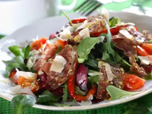 Salad with Spinach and Prosciutto