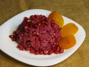 Beets and Pomegranate Salad